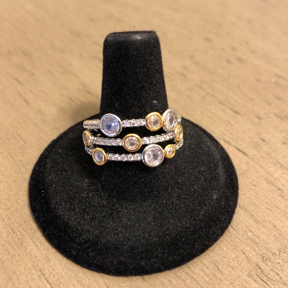 Jewelry - Elegant Gold and Silver Tone Rhinestone Fashion Ring
